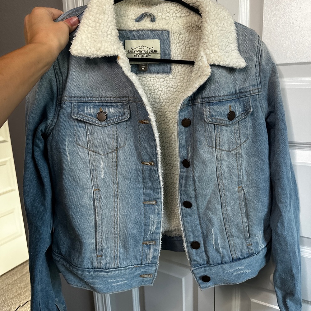 Cozy Blue Denim Jacket with Cream Lining
